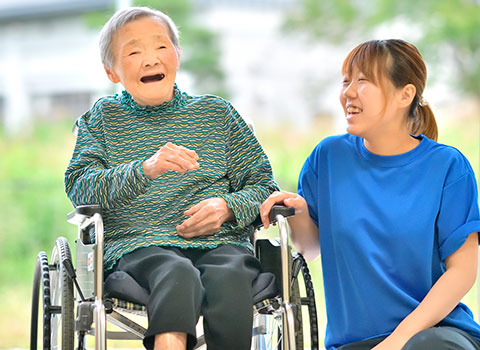 AdobeStock_224975553 Laughter
