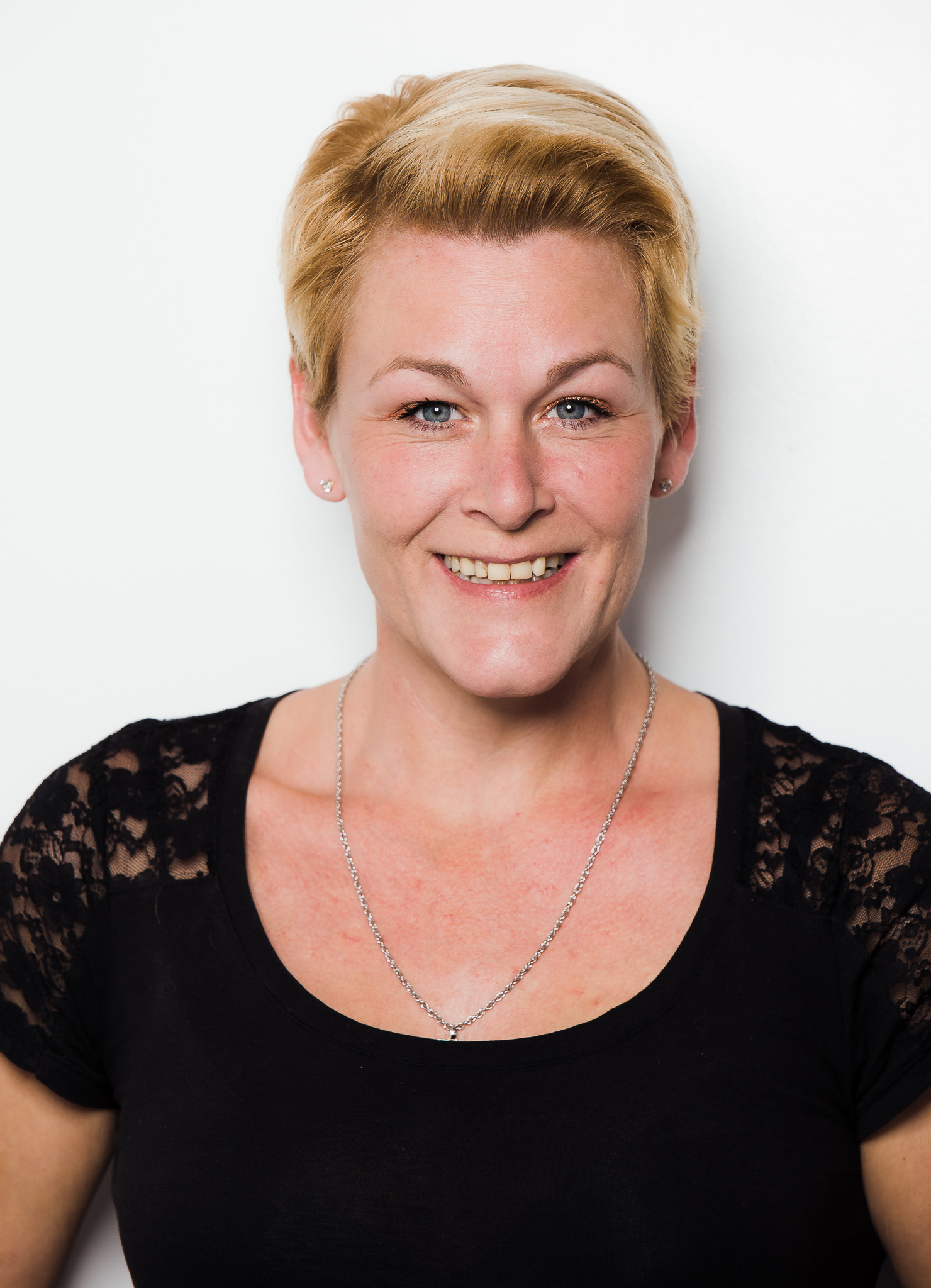 Heidi Cook Headshot